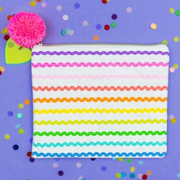 Ric Rac Ribbon Pouch - Picture 1 of 4